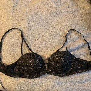 Victoria’s Secret bombshell push-up lingerie bra